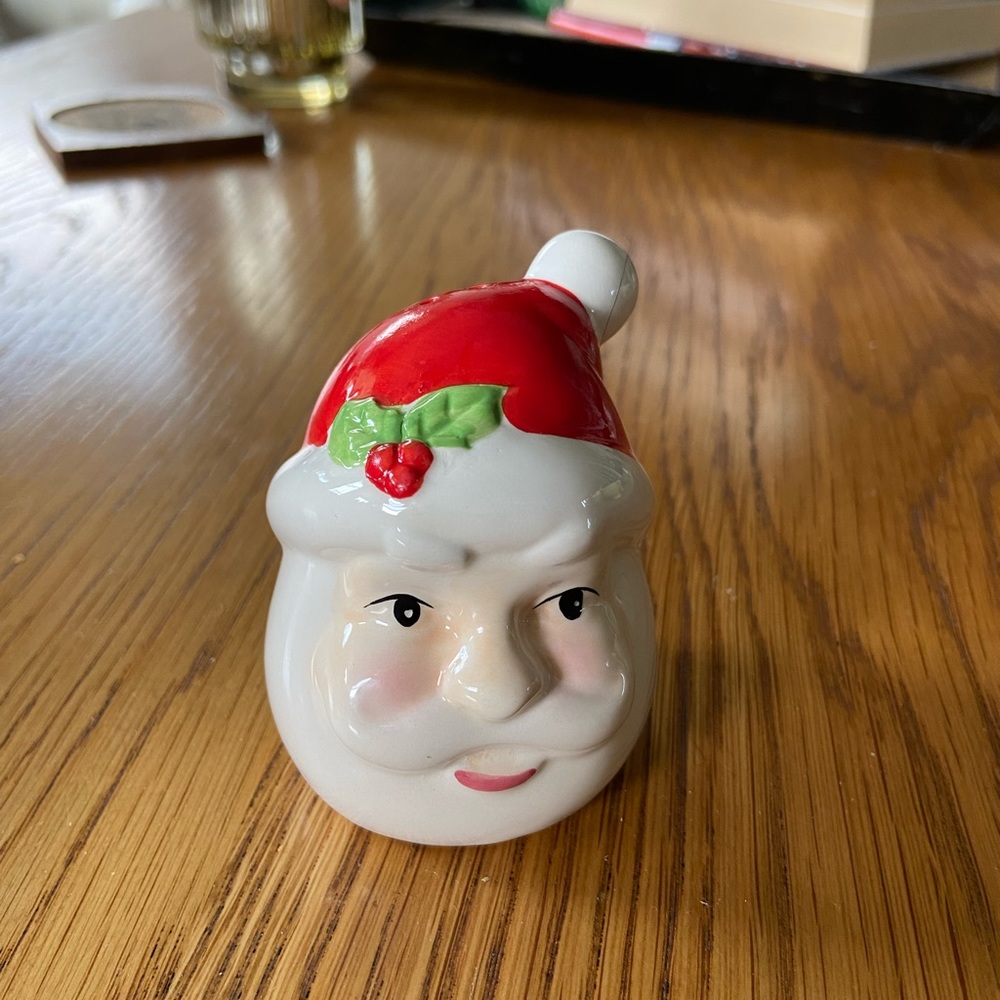 1 Vintage Santa Face Salt or Pepper Shaker